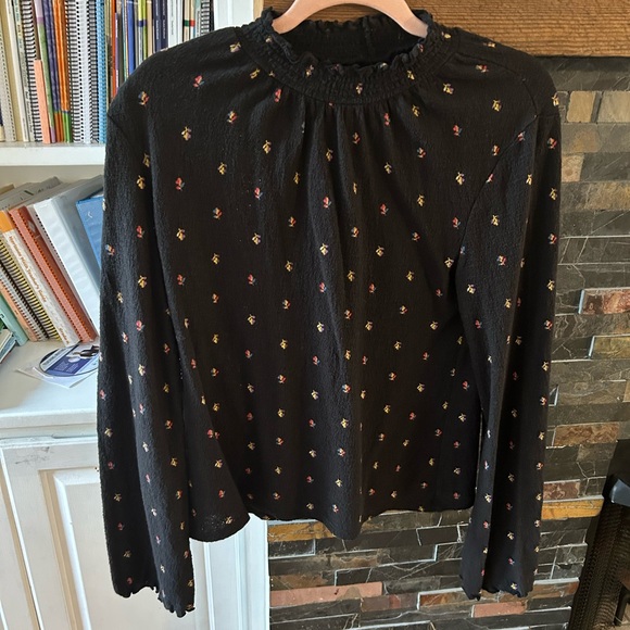 Texture & Thread Ruffled Mockneck Top in Rainbow Buds EUC - Picture 2 of 8